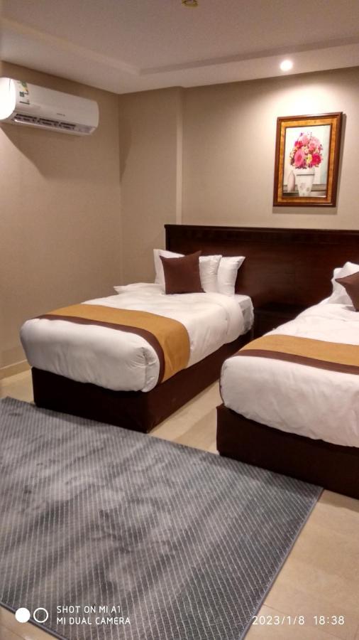Yan Hotel